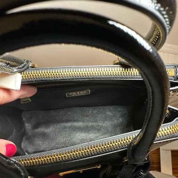 BRAND NEW! Authentic PRADA Saffiano Vernice Mini Galleria Double Zip Tote Black - Picture 15 of 16